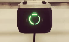 AI賦能鋰電信息采集！?？禉C器人助您“躺贏”工業(yè)讀碼新賽道